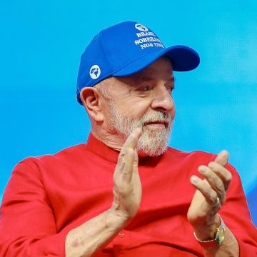 Lula rebate Trump e diz: ‘Gringo não vai mandar no Brasil’
