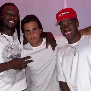 Marcelo Sangalo vai à terceira festa de aniversário de Vini Jr.