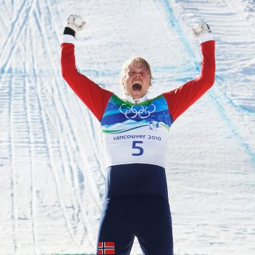 Medalhista olímpico morre aos 47 anos após ser atingido por raio na Noruega