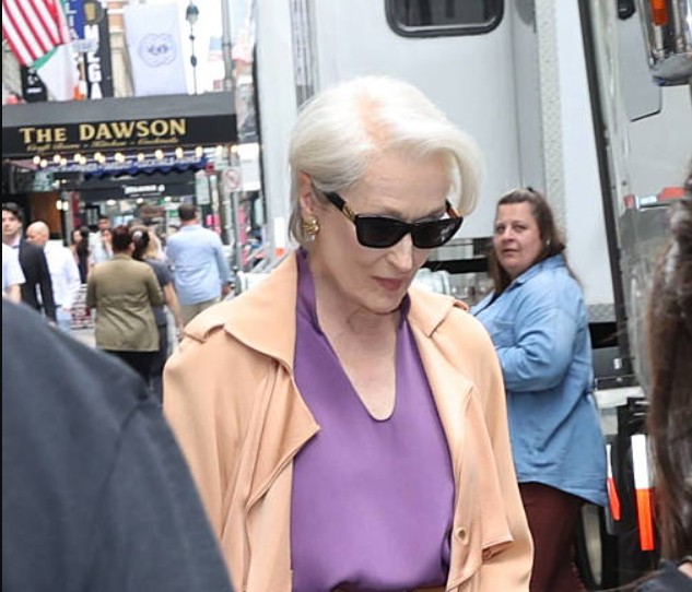 Miranda está de volta: Meryl Streep é flagrada nas gravações de ‘O Diabo veste Prada 2’