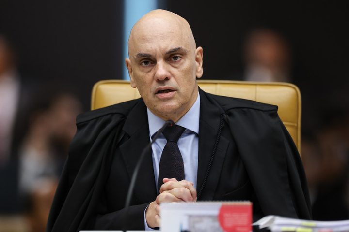 Alexandre de Moraes determina providências para extradição de Zambelli