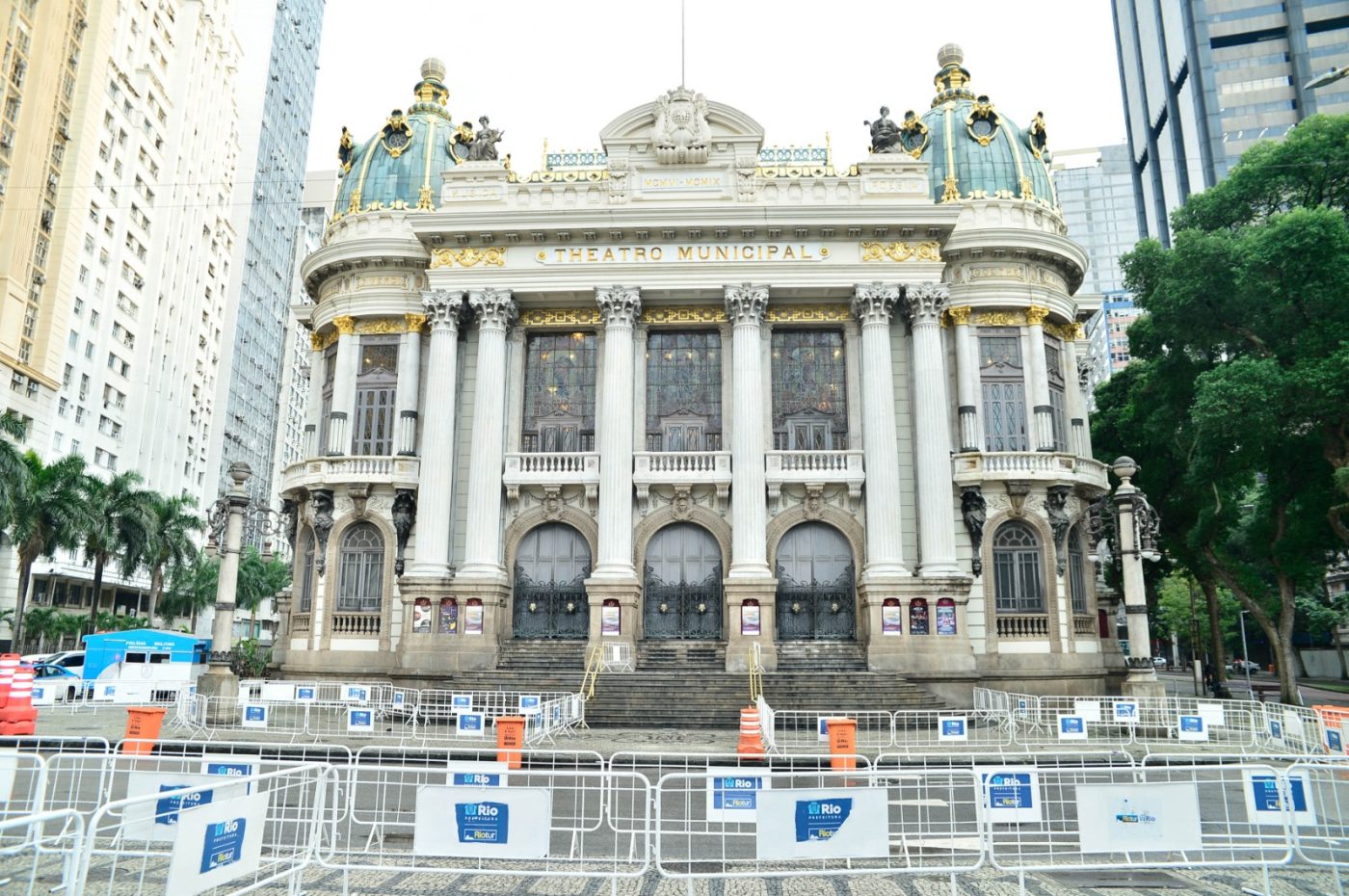 Prefeitura do Rio monta esquema especial de trânsito para velório de Preta Gil no Theatro Municipal