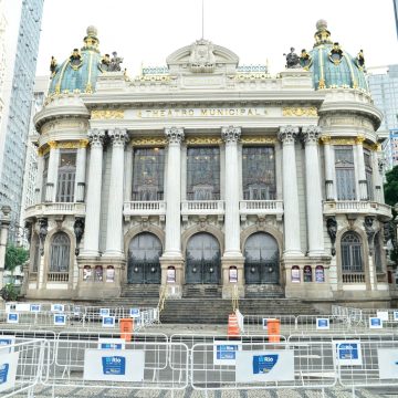 Prefeitura do Rio monta esquema especial de trânsito para velório de Preta Gil no Theatro Municipal
