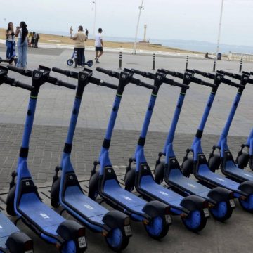 Prefeitura proíbe uso de patinetes elétricos por menores de 18 anos e impõe multas; veja novas regras