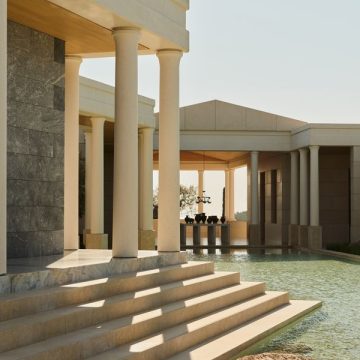 Vai à Grécia no verão? Descubra o único hotel da rede Aman no país – um verdadeiro refúgio de luxo no Peloponeso
