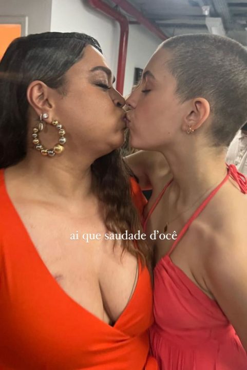 Flor Gil homenageia Preta Gil com foto carinhosa nas redes: “Ai que saudade d’ocê”