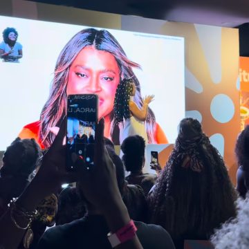 Preta Gil é homenageada na abertura do Festival Negritudes Globo em Salvador