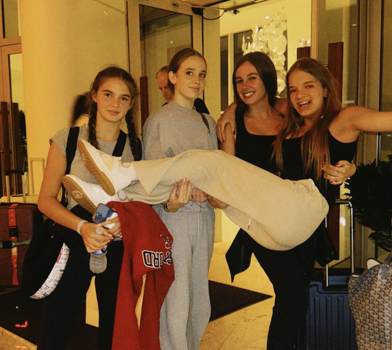 Rafa Justus viaja com amigas para comemorar aniversário em Orlando