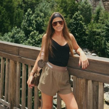 Em viagem com amigas, Rafa Justus se declara: ‘Viciada nesses dias’