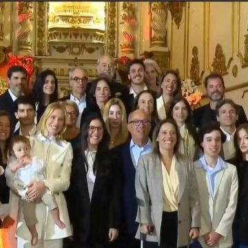 Família Marinho celebra 100 anos do jornal O Globo com missa no Rio