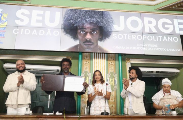 Seu Jorge recebe Título de Cidadão Soteropolitano na Câmara de Salvador