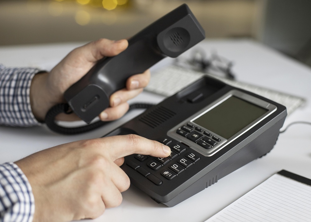 Telefone fixo desaparece dos lares de Salvador: número de linhas cai 40% em cinco anos