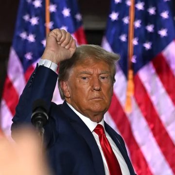 Trump anuncia tarifa de 10% contra países alinhados ao Brics