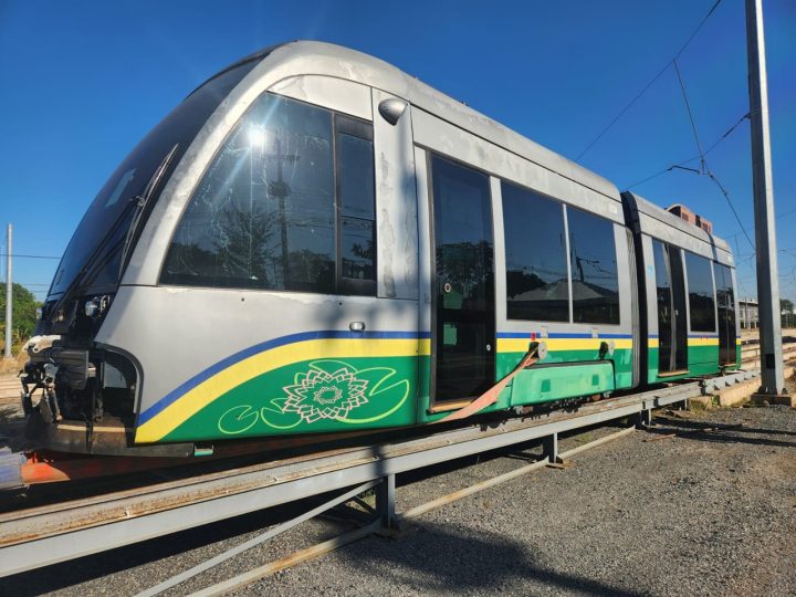 Última remessa de trens do VLT de Salvador segue para adequações em São Paulo