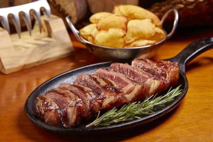 Carne mais cara do mundo vira febre no Brasil e conquista cardápios de luxo