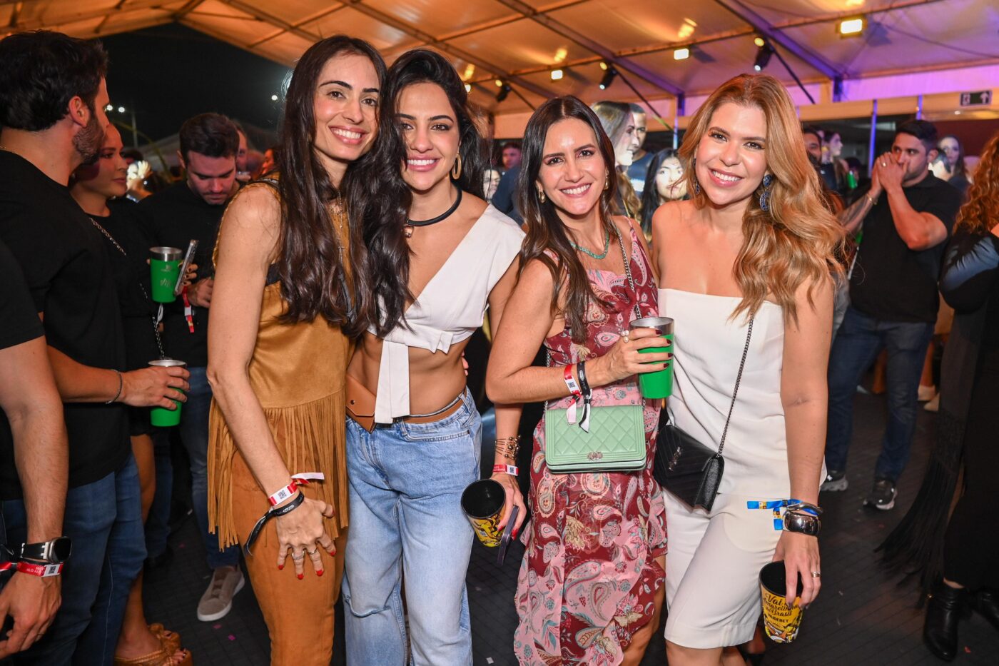 Roberta Silveira, Ana Vitória, Julia Pessoa e Fernanda Cal 