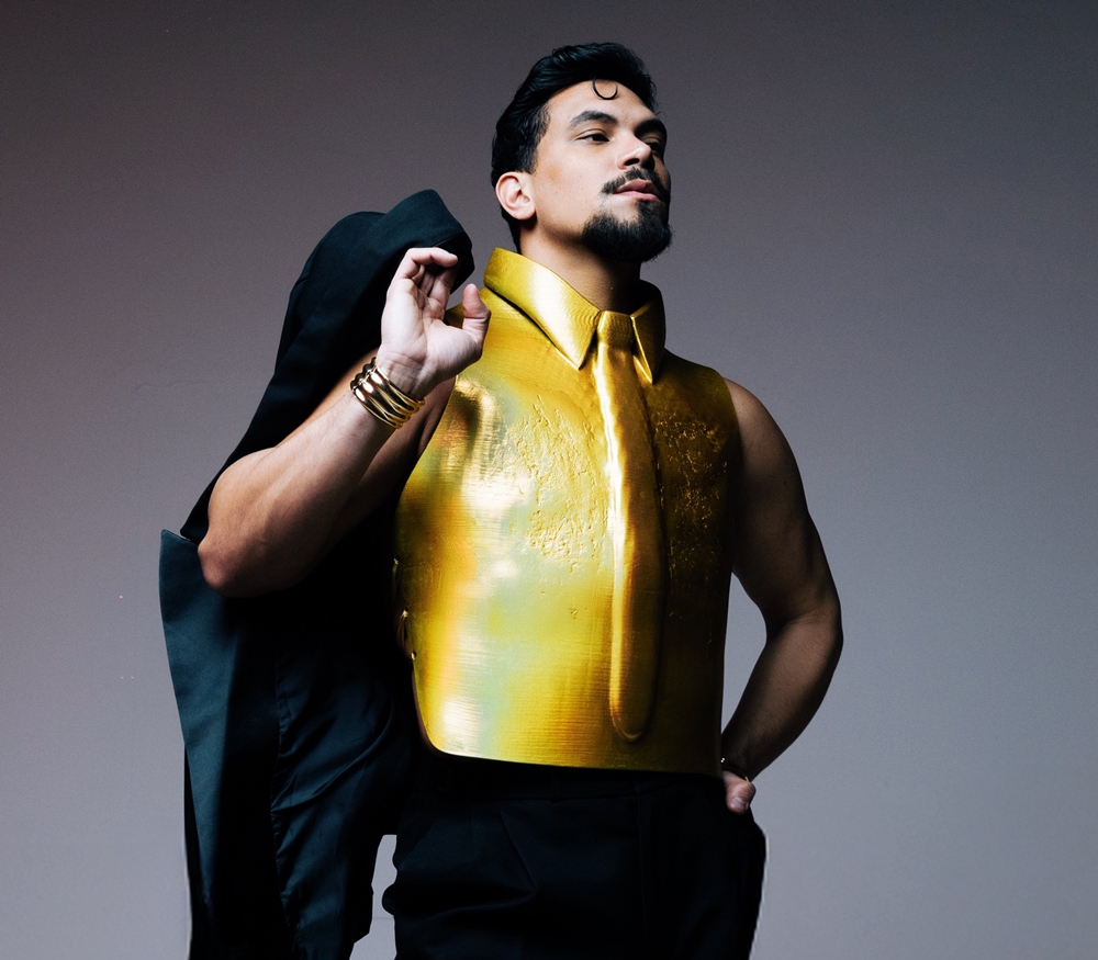 Ex-BBB Vinícius estreia no Baile do BB com look feito em impressora 3D: ‘Foi incrível’