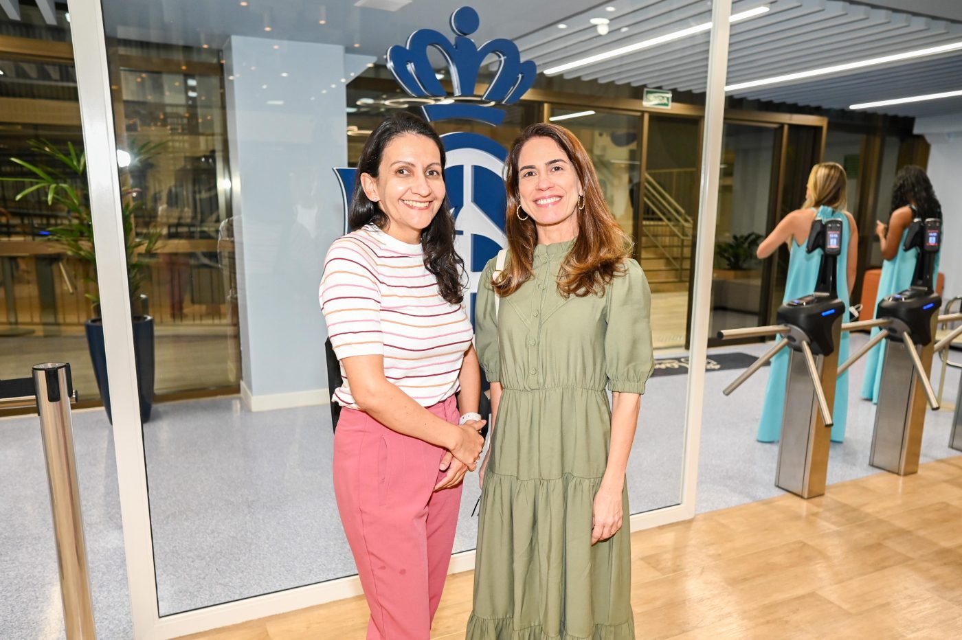 Anete França e Trissiane Miguez
