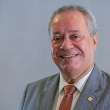Presidente da CNI explica os impactos do ‘tarifaço’ de Trump durante entrevista ao programa Roda Viva
