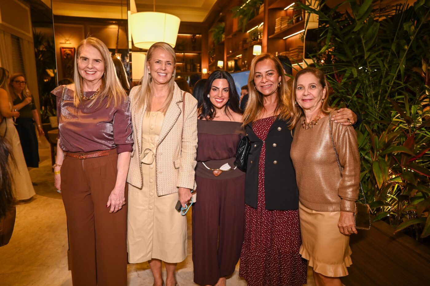 Cristina Trocoli Góis, Fátima Trocoli, Daniela Lopes, Denise Azevedo e Fátima Camelyer