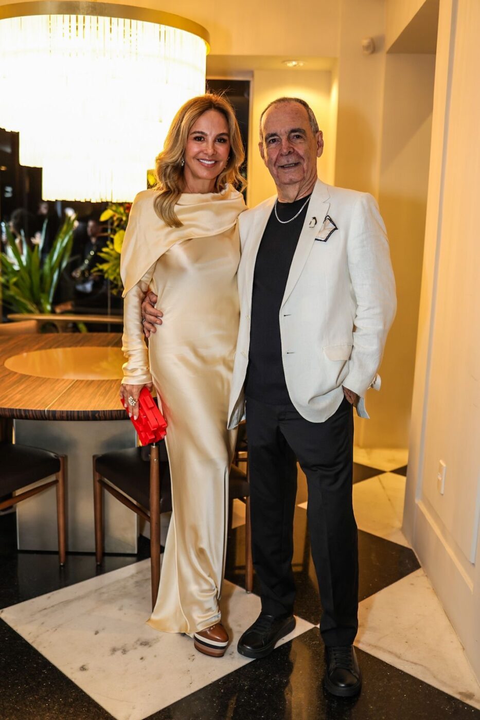 Larissa Bicalho e Chico Senna