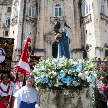 Fim de semana terá vigília virtual, caminhada e procissão em homenagem a Santa Dulce dos Pobres em Salvador