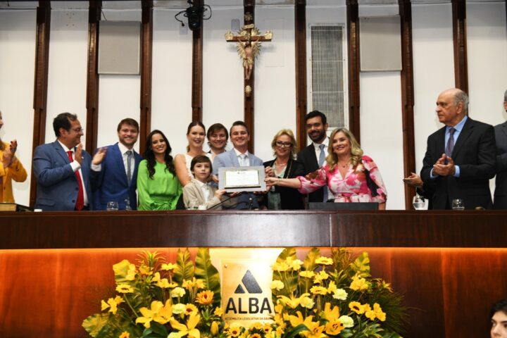 CEO da vinícola UVVA, Fabiano Borré recebe título de Cidadão Baiano na AL-BA