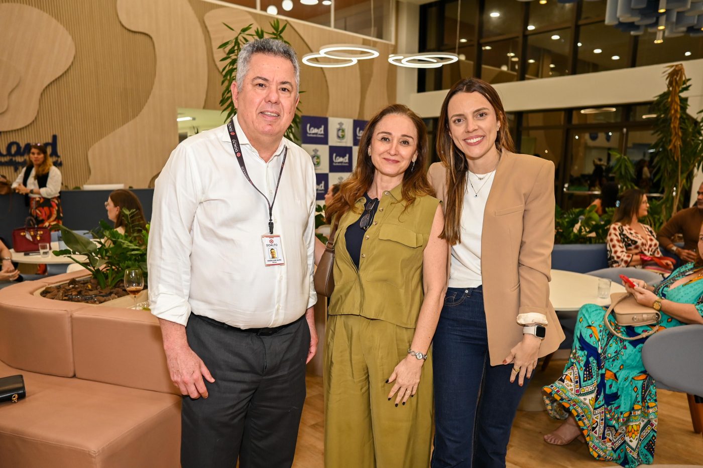 Vandilson Alves, Julia Ribeiro e Camila Martins