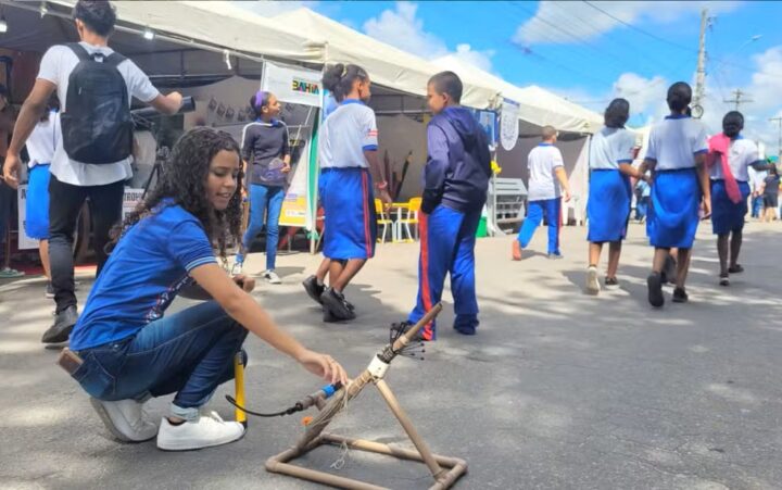 Museu itinerante de astronomia quer alcançar mil estudantes na Bahia até o fim do ano