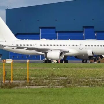 Sem identificação, avião da Força Aérea dos EUA faz escala em Porto Alegre e Guarulhos