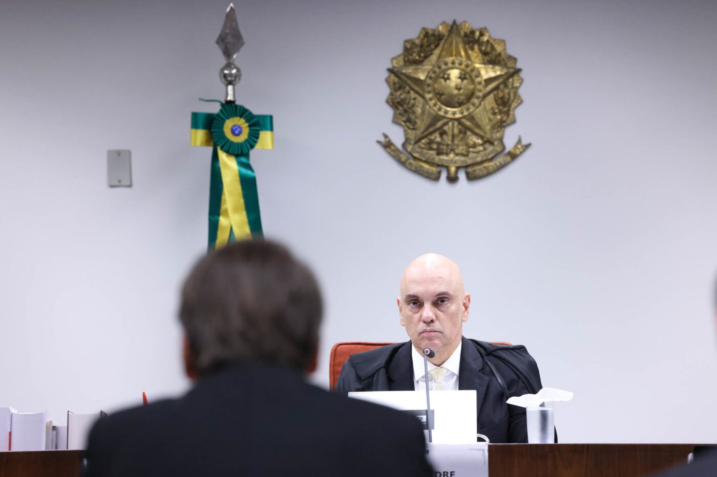 Por que Bolsonaro foi colocado em prisão domiciliar? Entenda os principais pontos da decisão de Alexandre de Moraes
