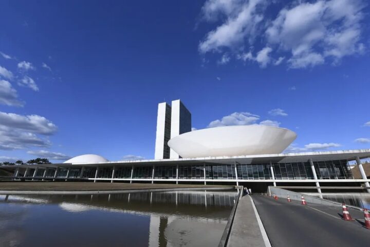 PEC da Blindagem: Câmara pode retomar votações secretas e barrar investigações