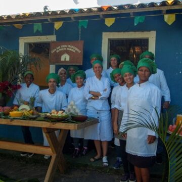 Projeto da chef Morena Leite completa 13 anos levando capacitação gratuita em gastronomia para Salvador, Trancoso e Itacaré