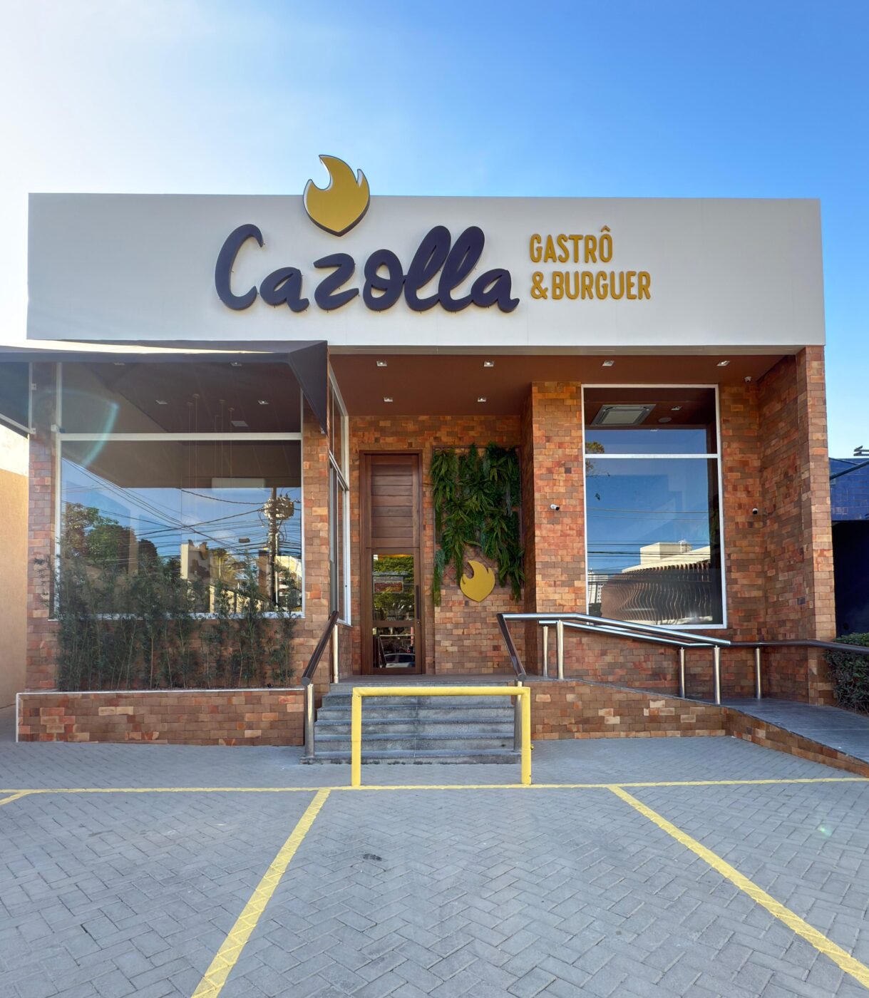Unidade da Cazolla passa por retrofit e amplia experiência gastronômica em Salvador; veja fotos