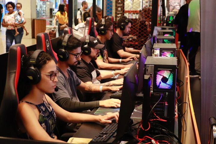 Circuito Fire Games leva torneios e atrações geeks a shopping em Salvador