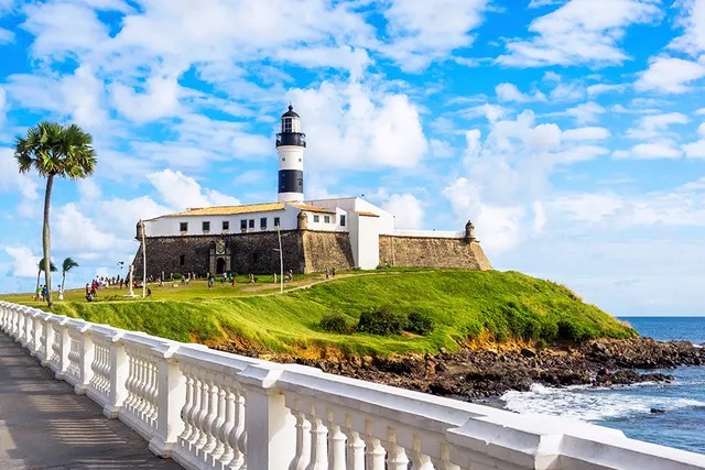 Salvador firma parceria com a Embratur para impulsionar turismo internacional