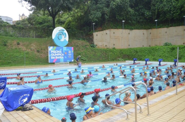 Projeto abre inscrições para aulas gratuitas de natação e hidroginástica em Lauro de Freitas