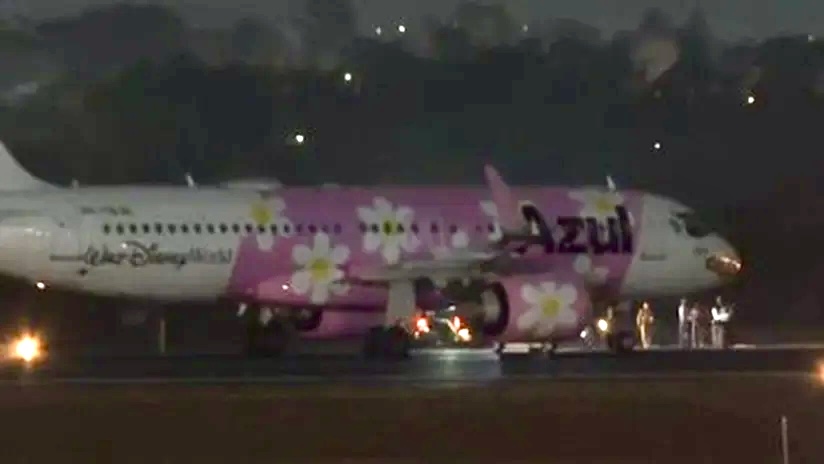 Avião da Azul faz pouso de emergência em Brasília após ameaça de bomba