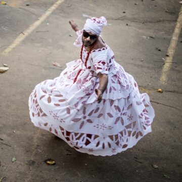 Performance baiana marca presença em festival de teatro na França