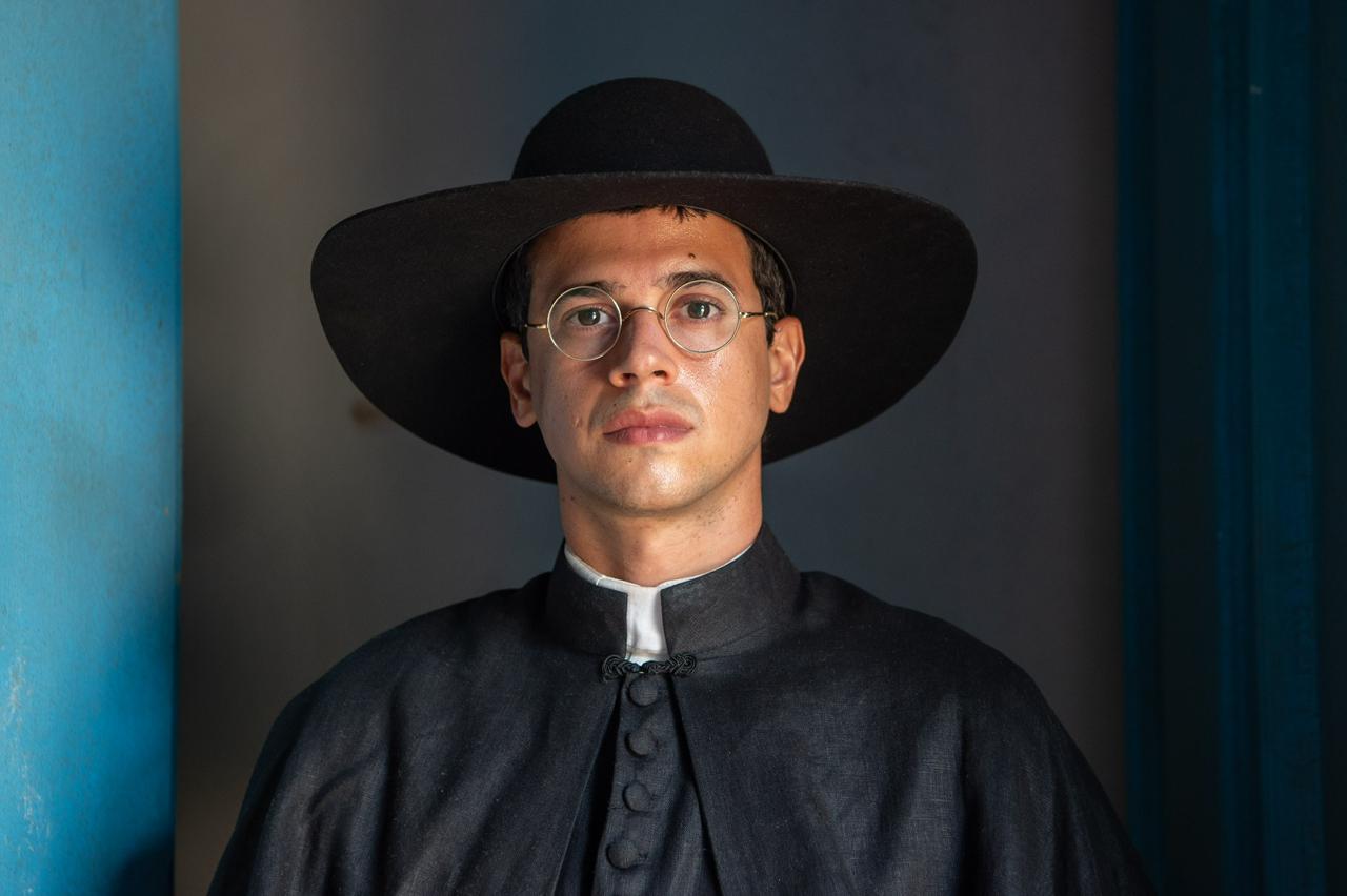 Natural de Brumado, Rodrigo Lelis celebra estreia na TV com papel em “Guerreiros do Sol”: ‘É uma vitória familiar’