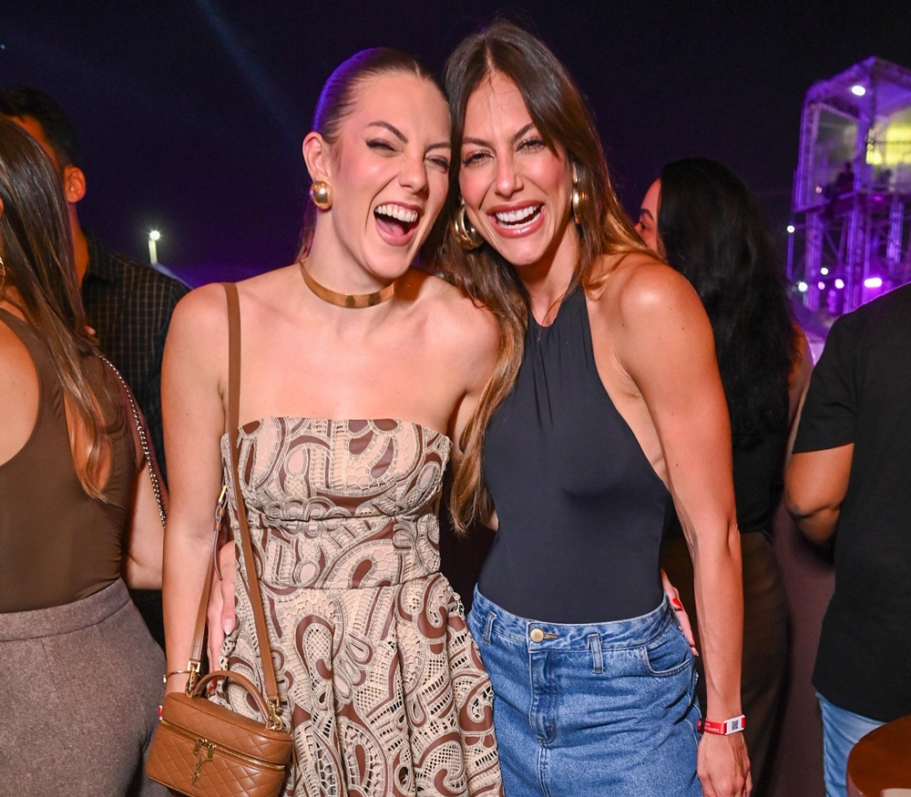 Patrícia Guerra curte show de Jorge & Mateus ao lado de Mari Gonzalez e fala sobre amizade: ‘Ela foi um presente’