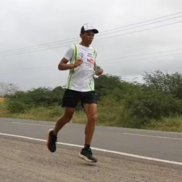 Baiano corre 2 mil km de São Paulo à cidade natal e bate recorde pessoal