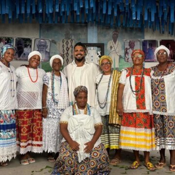Paulo Vieira visita a Ilha de Itaparica e celebra ancestralidade em novo episódio de programa na TV Globo