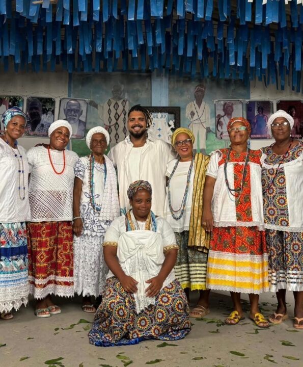 Paulo Vieira visita a Ilha de Itaparica e celebra ancestralidade em novo episódio de programa na TV Globo