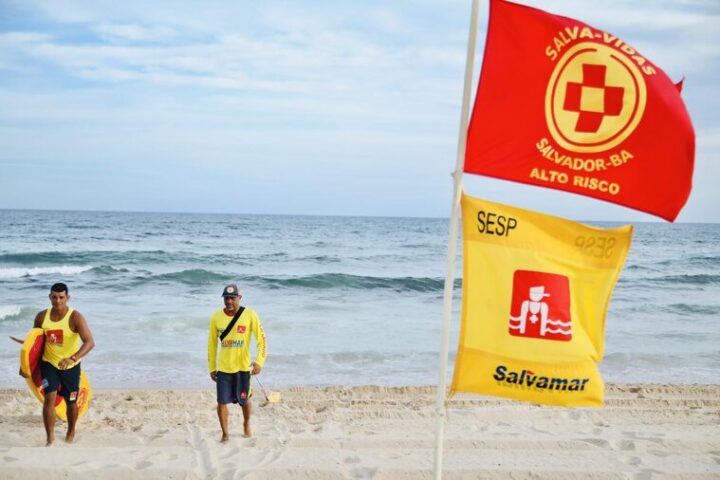 Salvador registra redução de 63% nos casos de afogamento nas praias