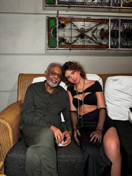 Com show marcado em Salvador, Flor ganha declaração especial do avô Gilberto Gil