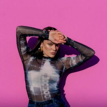 Diagnosticada com câncer, Jessie J manda recado ao público brasileiro