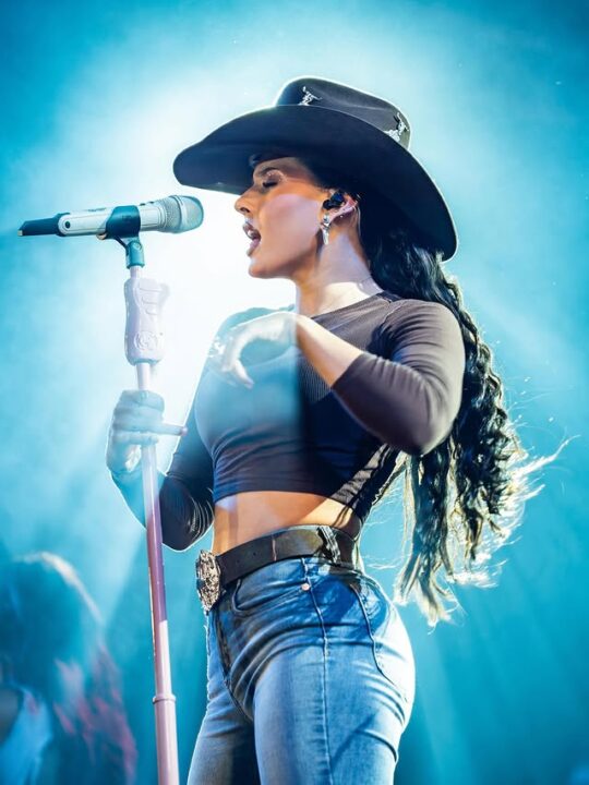 Ana Castela cantará o hino nacional em partida da NFL em São Paulo