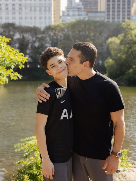 Marcus Buaiz encerra viagem com declaração emocionante ao filho: “Dias intensos”