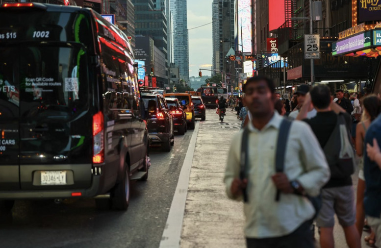 Tiroteio na Times Square deixa três pessoas feridas